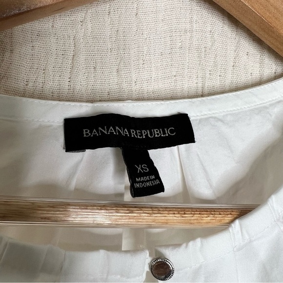 Banana Republic White Eyelet Bell Sleeve Blouse size XS - Picture 7 of 8